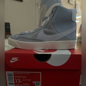 Nike Kids Blazer Mid 77 D Sneakers